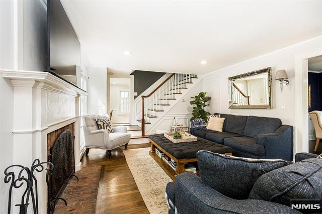 160 Woodland Avenue, Verona, NJ 07044