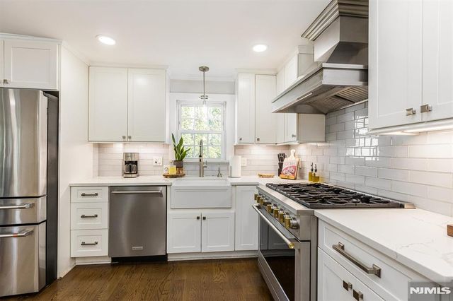 160 Woodland Avenue, Verona, NJ 07044
