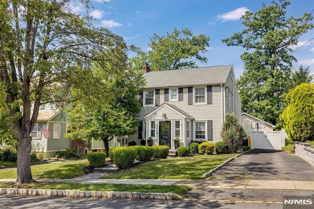 160 Woodland Avenue, Verona, NJ 07044
