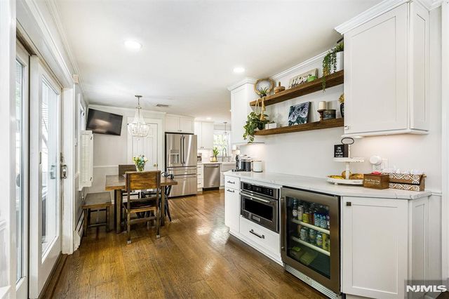 160 Woodland Avenue, Verona, NJ 07044