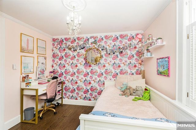 160 Woodland Avenue, Verona, NJ 07044