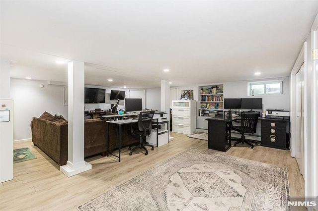 160 Woodland Avenue, Verona, NJ 07044