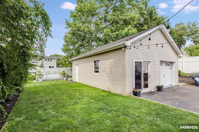 160 Woodland Avenue, Verona, NJ 07044