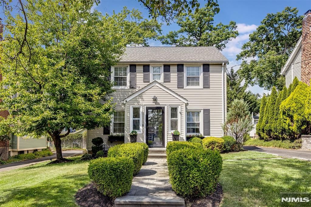 160 Woodland Avenue, Verona, NJ 07044