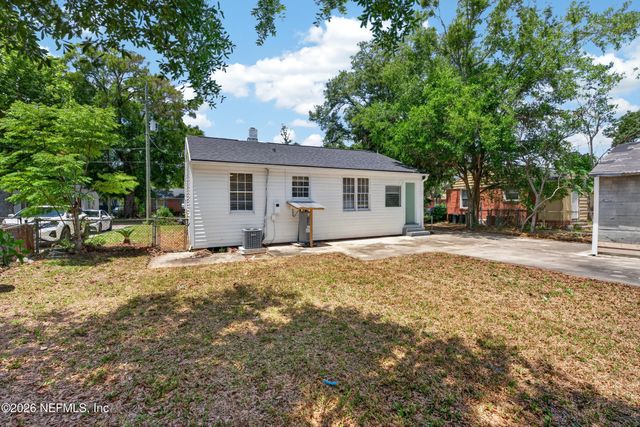 8073 WAKEFIELD Avenue, Jacksonville, FL 32208
