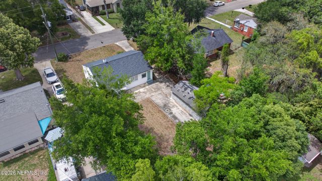 8073 WAKEFIELD Avenue, Jacksonville, FL 32208