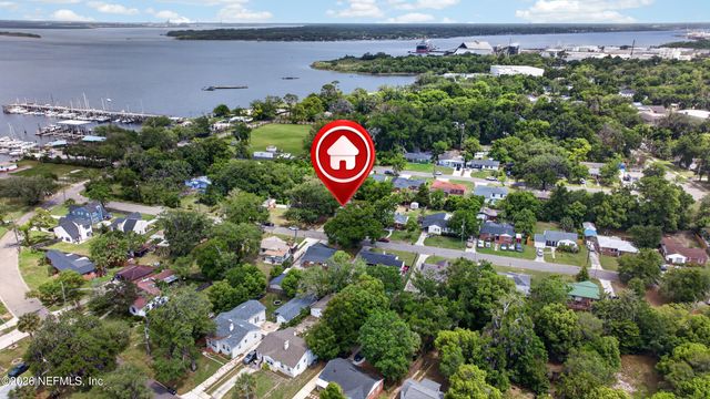 8073 WAKEFIELD Avenue, Jacksonville, FL 32208