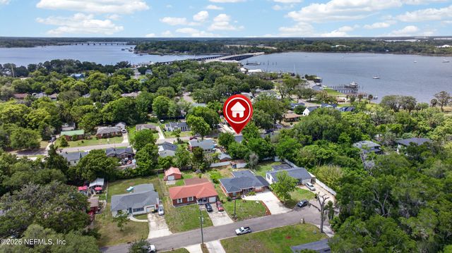 8073 WAKEFIELD Avenue, Jacksonville, FL 32208