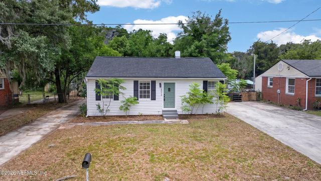 8073 WAKEFIELD Avenue, Jacksonville, FL 32208