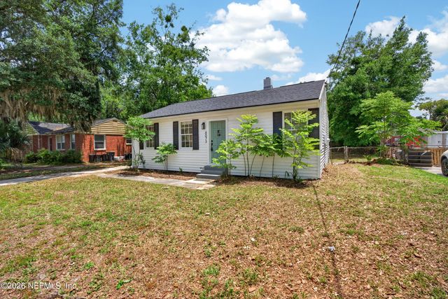 8073 WAKEFIELD Avenue, Jacksonville, FL 32208