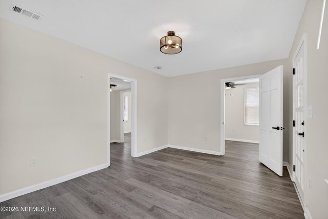 8073 WAKEFIELD Avenue, Jacksonville, FL 32208