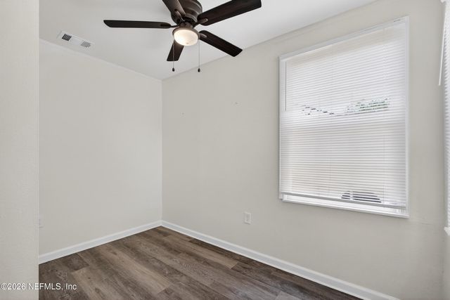 8073 WAKEFIELD Avenue, Jacksonville, FL 32208
