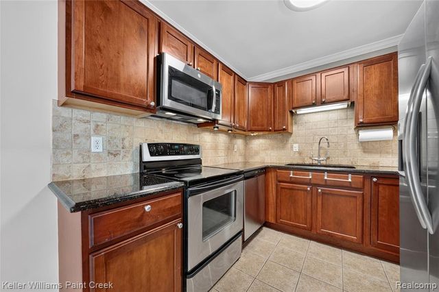 2309 Walton Boulevard 36, Rochester Hills, MI 48309