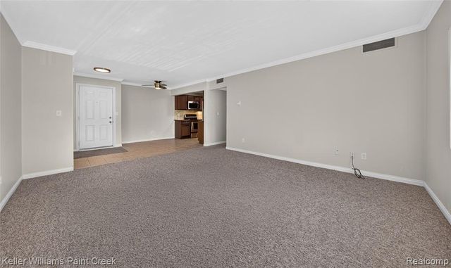 2309 Walton Boulevard 36, Rochester Hills, MI 48309