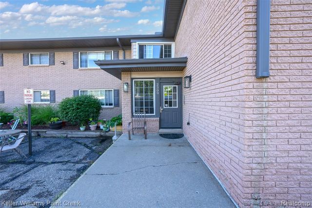 2309 Walton Boulevard 36, Rochester Hills, MI 48309