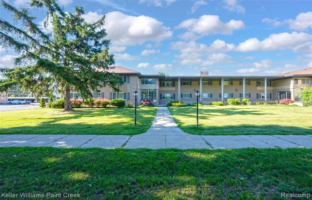 2309 Walton Boulevard 36, Rochester Hills, MI 48309