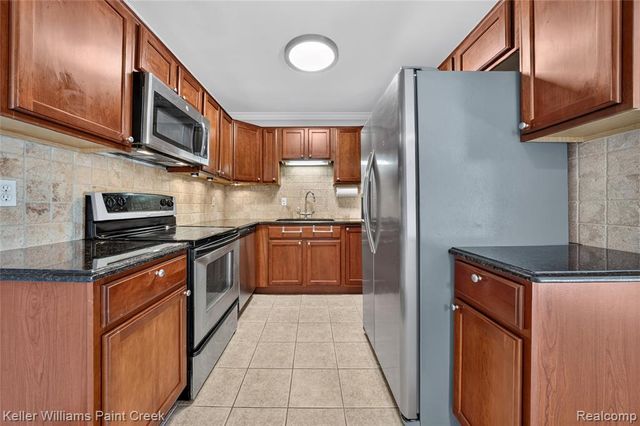 2309 Walton Boulevard 36, Rochester Hills, MI 48309