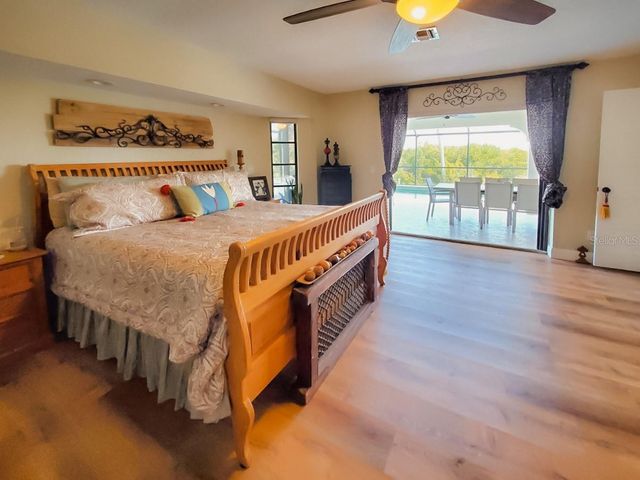 18 RIVERFRONT DRIVE, Venice, FL 34293