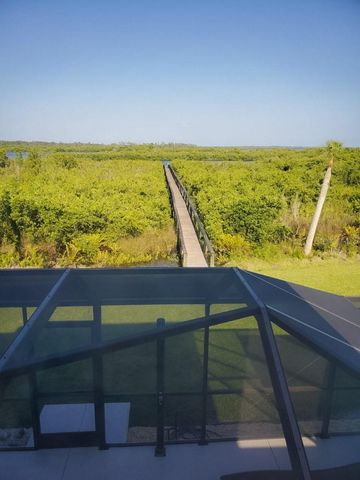 18 RIVERFRONT DRIVE, Venice, FL 34293