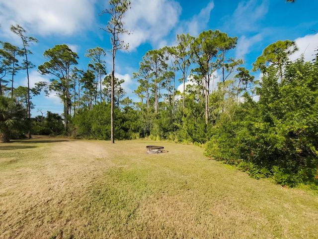 18 RIVERFRONT DRIVE, Venice, FL 34293