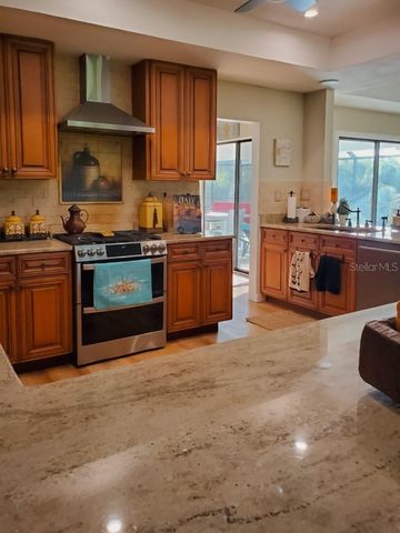 18 RIVERFRONT DRIVE, Venice, FL 34293