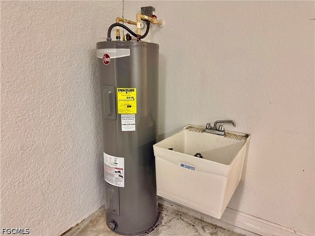 103 E 11th ST, Lehigh Acres, FL 33972