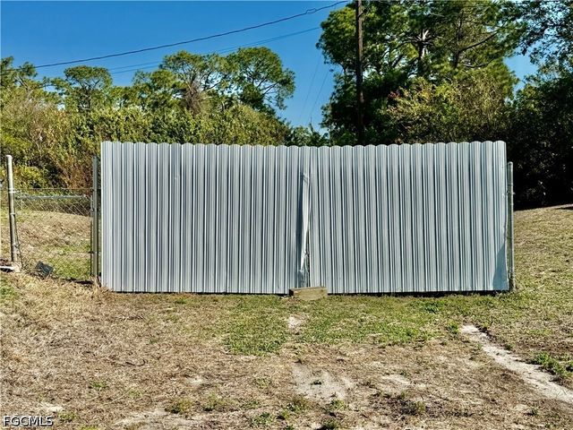 103 E 11th ST, Lehigh Acres, FL 33972