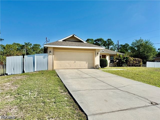 103 E 11th ST, Lehigh Acres, FL 33972