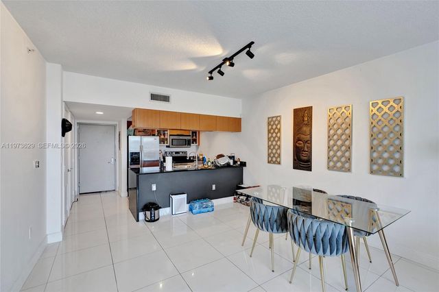 1750 N Bayshore Dr 2510, Miami, FL 33132