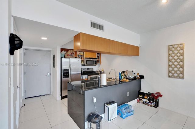 1750 N Bayshore Dr 2510, Miami, FL 33132