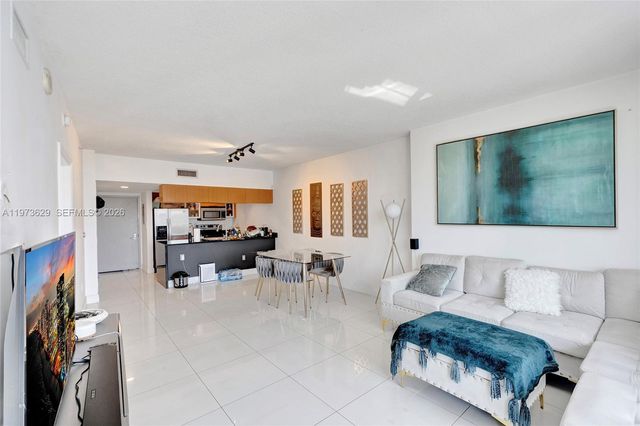 1750 N Bayshore Dr 2510, Miami, FL 33132