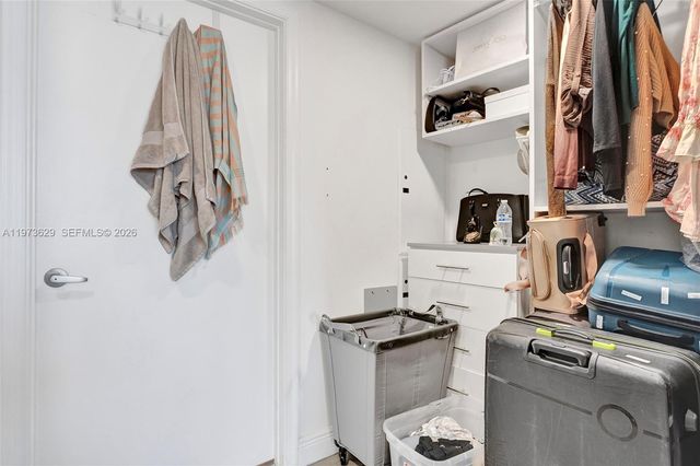 1750 N Bayshore Dr 2510, Miami, FL 33132