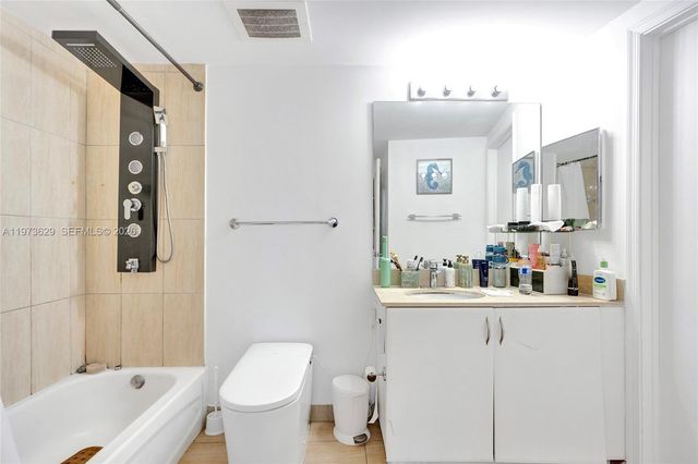 1750 N Bayshore Dr 2510, Miami, FL 33132