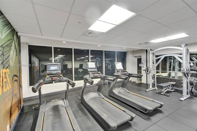 1750 N Bayshore Dr 2510, Miami, FL 33132