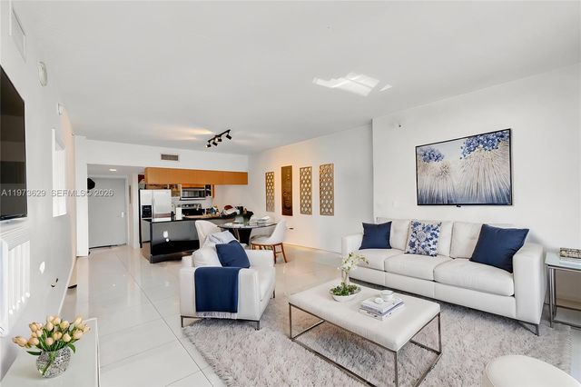 1750 N Bayshore Dr 2510, Miami, FL 33132