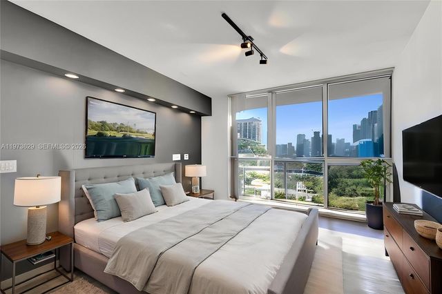 1750 N Bayshore Dr 2510, Miami, FL 33132