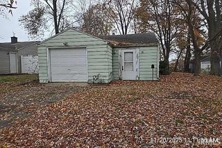 1715 Altgeld Street, South Bend, IN 46614