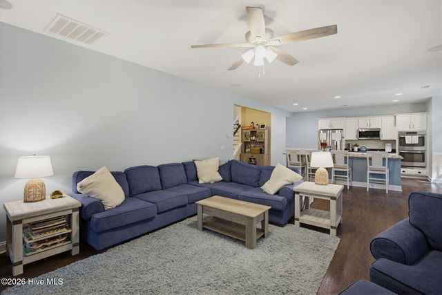 289 Weir Drive, Hampstead, NC 28443