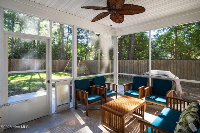 289 Weir Drive, Hampstead, NC 28443