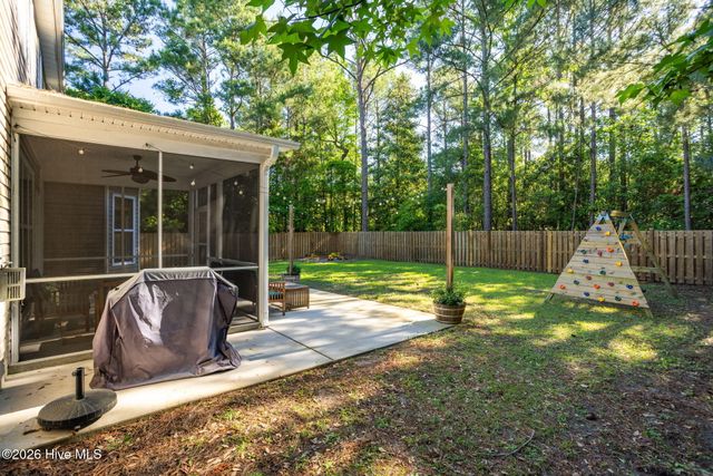 289 Weir Drive, Hampstead, NC 28443
