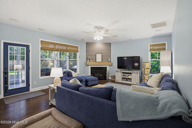 289 Weir Drive, Hampstead, NC 28443