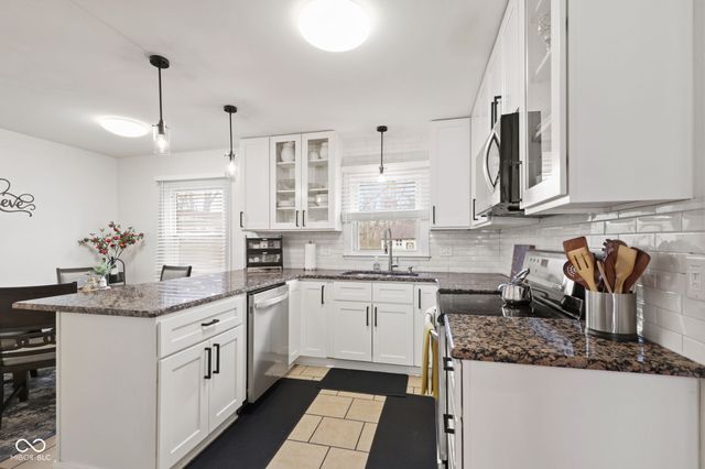 7832 Buckskin Drive, Indianapolis, IN 46250