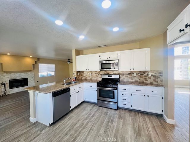 13278 Cardinal Road, Victorville, CA 92392