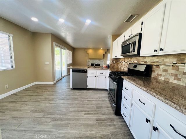 13278 Cardinal Road, Victorville, CA 92392