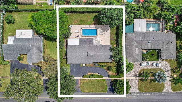382 S Fig Tree Lane, Plantation, FL 33317