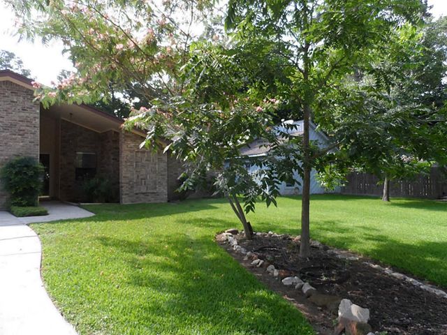 419 Paradise Lane, Montgomery, TX 77356