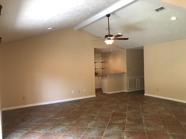 419 Paradise Lane, Montgomery, TX 77356