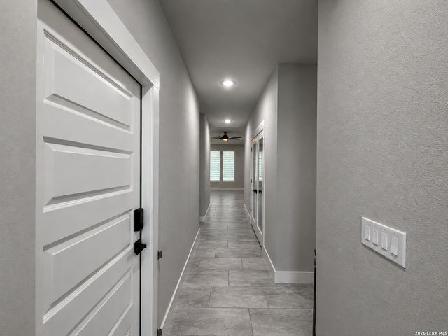 7814 WOODCLIFF BLVD, Selma, TX 78154