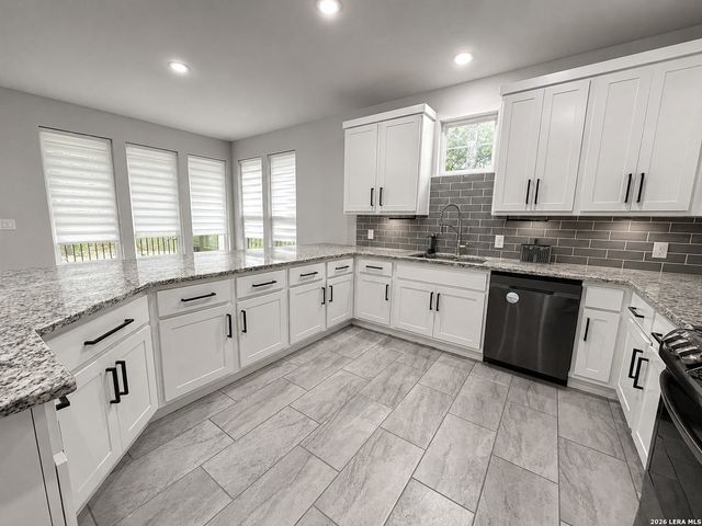 7814 WOODCLIFF BLVD, Selma, TX 78154