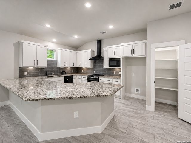 7814 WOODCLIFF BLVD, Selma, TX 78154